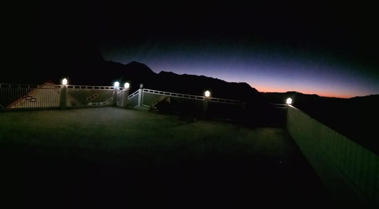 Bromo Otix Guest House エクステリア 写真