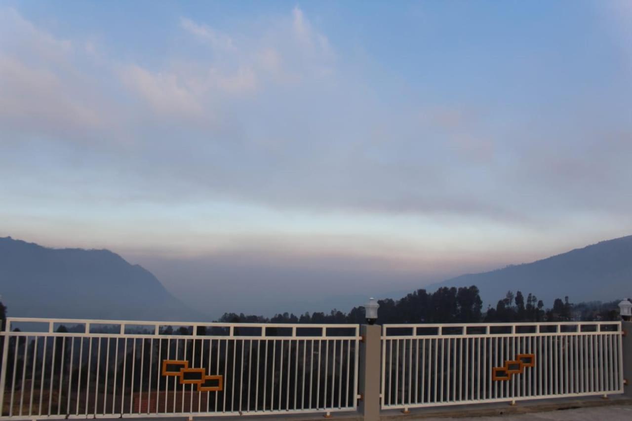 Bromo Otix Guest House エクステリア 写真