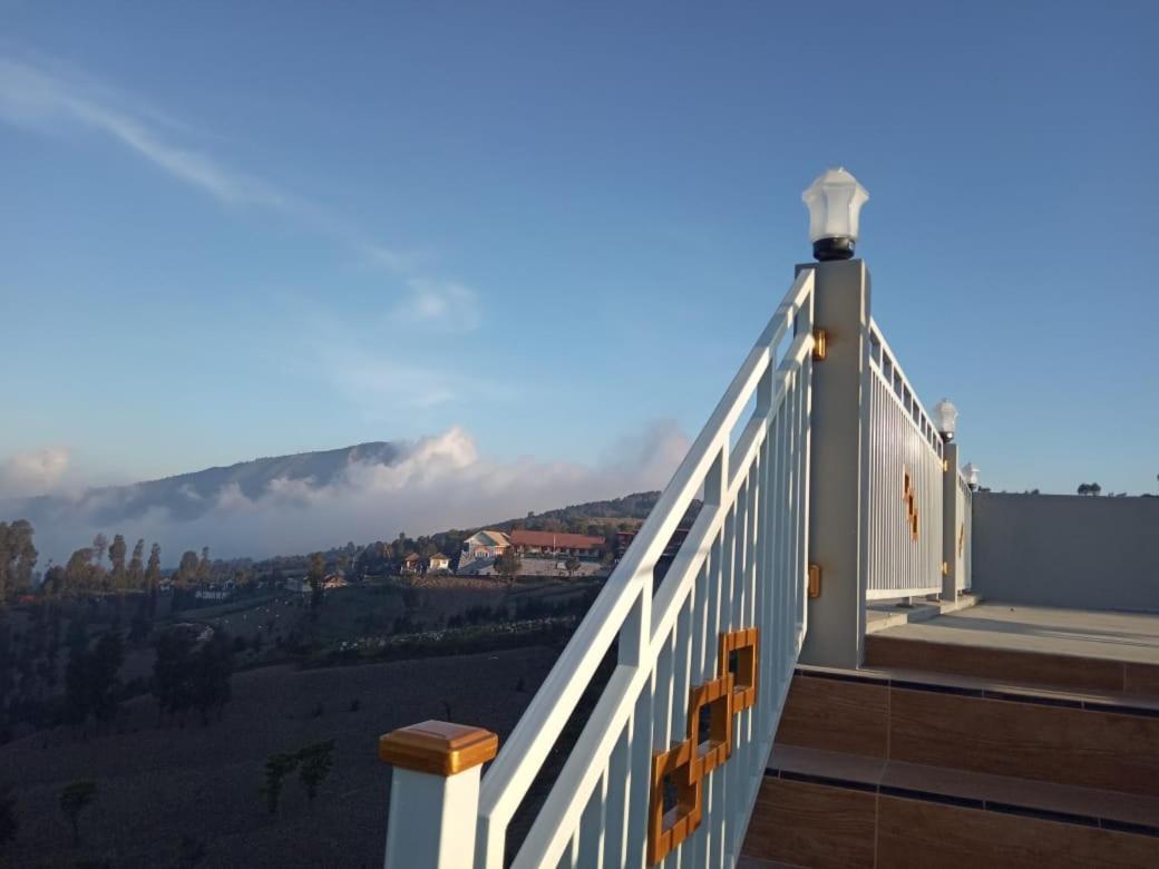 Bromo Otix Guest House エクステリア 写真